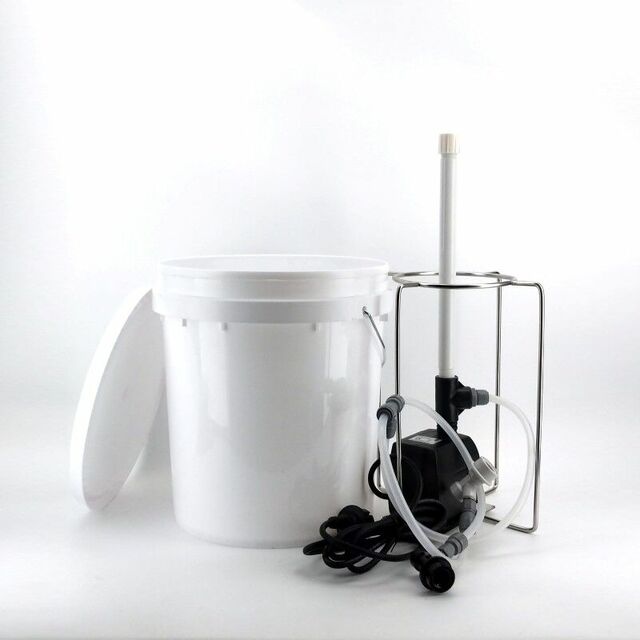 Bucket Blaster - Keg &amp; fermenter washing kit
